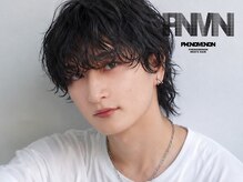 ラフな動きと色気を兼ね備えた、トレンド感あふれるニュアンスウルフスタイル