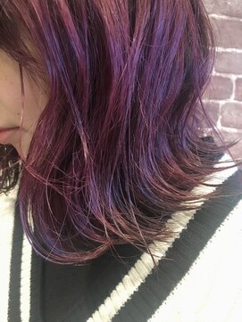 リラ バイ クオーレ(LIRA by CUORE) 深みのボルドーカラー