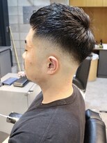 フランクスバーバー アンド ビアークラブ(FRANK'S BARBER and BEER CLUB) ツイストパーマコンマヘアテクノくせ毛風パーマツーブロックr