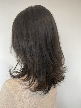 フース(Hus) アッシュベージュ　トーンダウン