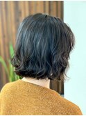 大人かわいい/小顔/くせ毛風パーマ/ミディアム/外ハネ/30代40代