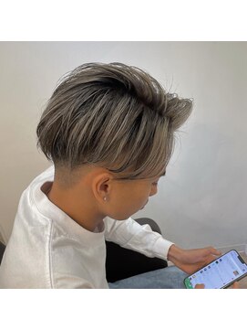 ジエクト カナウ(The Ect canow) 外国人風 ハイライト ツーブロックマッシュ