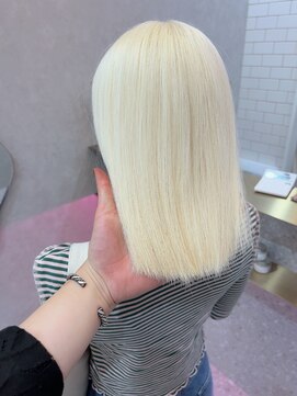 ロンド レア 天神大名店(Lond Le’a) ミルクティーベージュ/ダブルカラ/ケアブリーチ/くびれヘア/天神