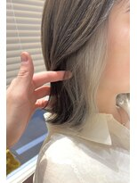 インナー×ホワイトベージュ