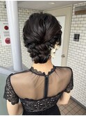アップスタイル　シニヨン　結婚式ヘアセット　お呼ばれヘア