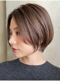 顔周りレイヤーカットくびれヘアミルクティーベージュカラー