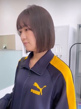 ニトバイアンキシム(nit by ahnkism) ボブミルクティーベージュブリーチダブルカラー堀江