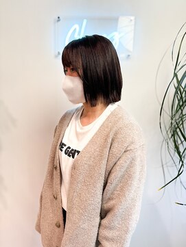 グランツ(GLANZ) 暗髪外はねスタイル