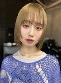 顔まわりぱっつんボブ