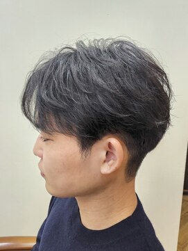 レボルトヘアー(R EVOLUT hair) フェザーショート刈り上げマッシュショート柏市柏駅