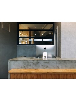 ダウンパーマ×韓国風で魅せる最旬メンズスタイル★"垢抜けたい"男性の為のワンランク上のメンズサロン！