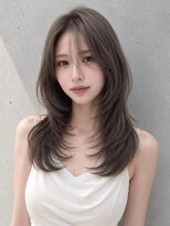 ユーフォリア 渋谷グランデ(Euphoria SHIBUYA GRANDE)&nbsp;ミディアムレイヤー韓国ヘア顔周りレイヤーべージュカラー前髪
