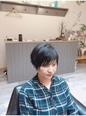 黒髪ショートヘア
