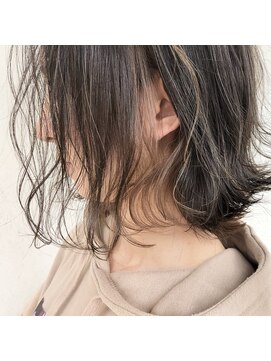 スーベニール(souvenir) ■白髪対応■イヤリングハイライトカラーミルクティーグレージュ