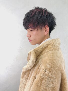 ジゼル(gisele) 赤メッシュマッシュスタイル