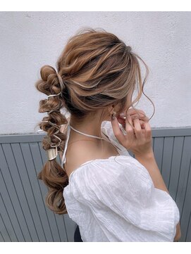 シエル(hair terrace Ciel) ポニおろし☆紐アレンジ