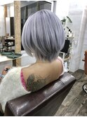 【Lilly新宿】#シルバーアッシュ #ホワイト #ショートレイヤー