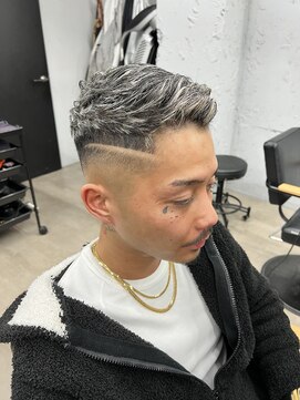 ワン(ONE) スキンフェード×ホワイトメッシュ