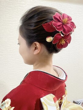 アメリ(AMELIE) ふんわり夜会巻き