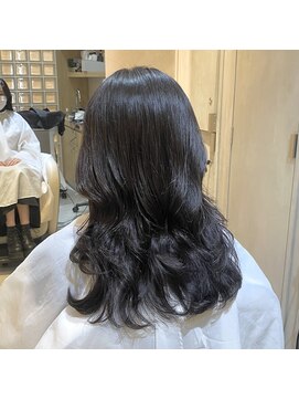 イミ(imi) グレージュカラー/韓国風レイヤー/小顔カット/韓国風パーマ