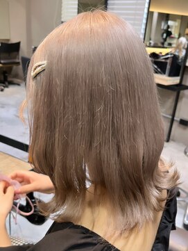 ベレーザ 渋谷(BELEZA) 2272外国人風カラーフリンジバングミルクティーバニラベージュ