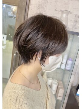 プラグ ヘアーデザイン 大名店(PLUG hair design) ショートボブ/ショートヘア/脱白髪染め/白髪ぼかし/髪質改善