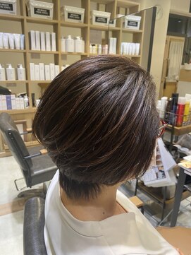 モア ヘアデザイン バイ オリジンズ つくばみどりの店(moA hair design by Origins) フワッと丸みショート