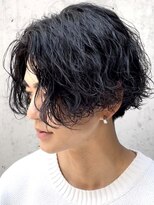 フィフスワン(fifth one)&nbsp;センターパートツイストスパイラルパーマツーブロックメンズヘア