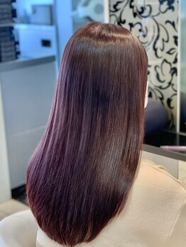 クリプトンエーティー(CLIPTON A.T.)の写真/WELLA最高級“SYSTEM Professional"髪本来の美しくしなる髪質へ導きます☆ぜひお気軽にご相談ください☆