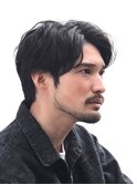 大人の波巻きスパイラルパーマミディアムロングメンズカットヘア