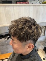 美容室 アルテモーダ メンズハイライト