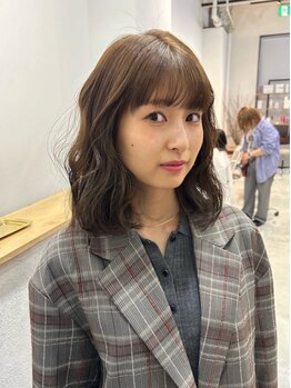 【伸ばしかけヘアもオシャレに】毛先まで潤い、ツヤ溢れる。スタイリングしやすいウェーブ・パーマstyle*