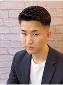 新宿メンズ、ビジネスマンに◎ 大人のアップバングフェード