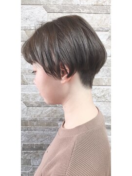 アーシャム(Arsham) 刈り上げマニッシュショートボブ☆