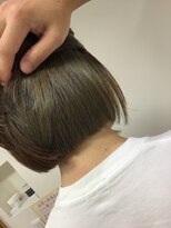 トラフィック(TRAFFIC) 遊びごころのあるボブスタイル