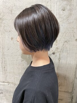 ユーアールキャッスル(UR CASTLE) ショートボブ×インナーブルー