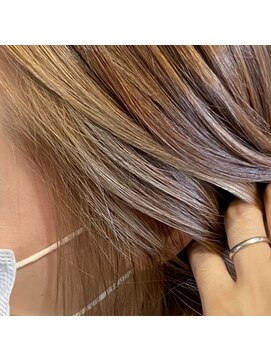 サラジュ 西宮北口店(SARAJU) ■フェイスフレーミング【妹尾駿】