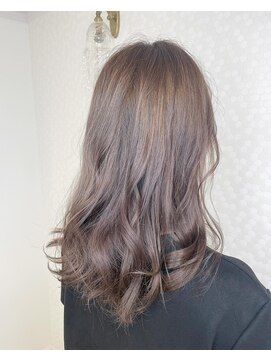 ヘアーアンドメイク ドレス(DRESS) イルミナカラービーチ