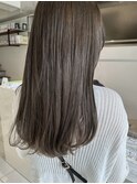 グレージュ。