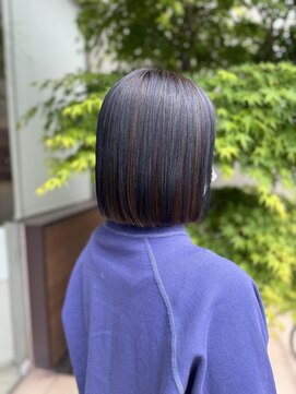 エム インターナショナル 春日部本店(EMU international) ネイビーブルーのアンブレラカラー