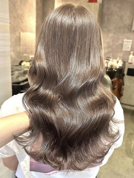 エルバイラビス 大宮(elu by lovis) 《ゆい》ミルクティーブラウン/Wカラー/ブリーチ無し/大宮