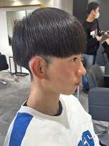 ヒュイル バイ ニアウ(Hwyl by Niau) メンズマッシュパーマニュアンスパーマスパイラルパーマ刈り上げ