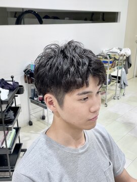 グラーツィェドゥーエ(GRAZIE due) メンズパーマ／ナチュラルパーマ／ニュアンスパーマ