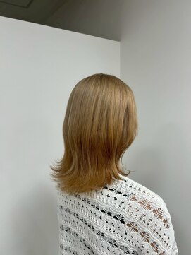 ビーグレイス パティオ ハイトーンカラー×20代外はねセミロング