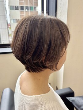 ハーツ(Heart's) 大人ショート白髪ぼかしハイライト脱白髪染め40代50代60代