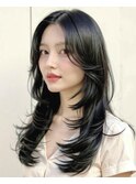 韓国レイヤー，ハッシュカット，グレージュ，ブリーチ無し