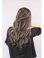 オズ 郡山駅前店(OZ)&nbsp;ケアブリーチベージュで柔らか質感ダブルカラーパープルで透明感