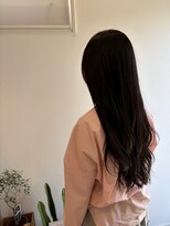 モウ(MO)&nbsp;ツヤロング×毛先ニュアンス巻き