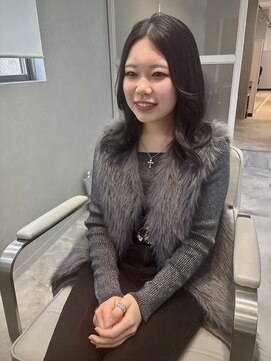 ファイブ ノーヴル カラット(5 Noble ct.) 透け感もかわいい　ブルーブラックのカラーリング
