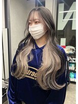 ペヴァ バイ シエンゴールド(PEVA by CIEN gold)&nbsp;インナーカラー/ブリーチ/ホワイトベージュ#浜松駅#カラー